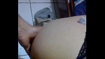 las nalgas de mi esposa..